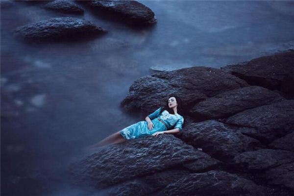 前女友梦到自己死了，梦境背后的深层含义与情感解析