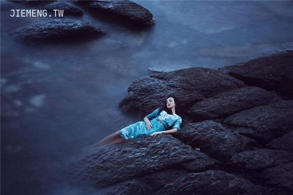 梦见藏尸体